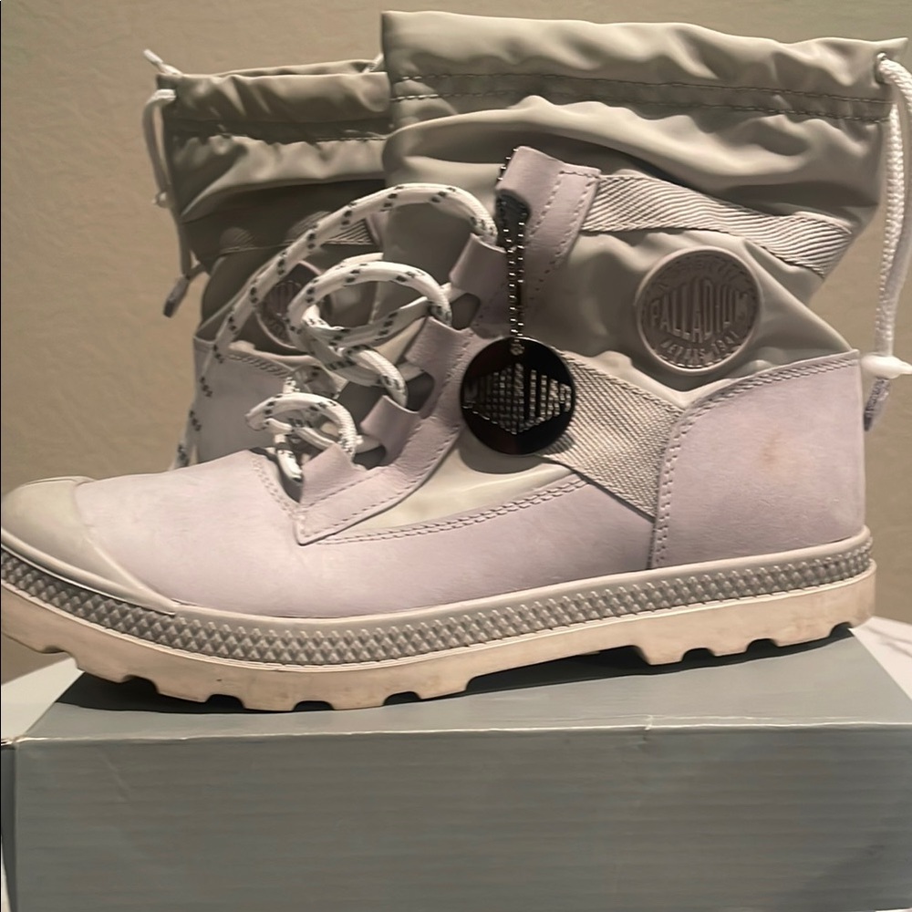 Palladium Light Gray High-Top Boots